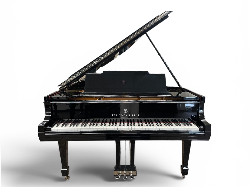 SteinwayM-Front.png